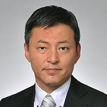 藤 顕信 氏